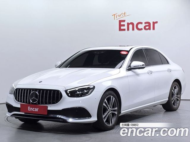 Mercedes-Benz E-Class 2023
