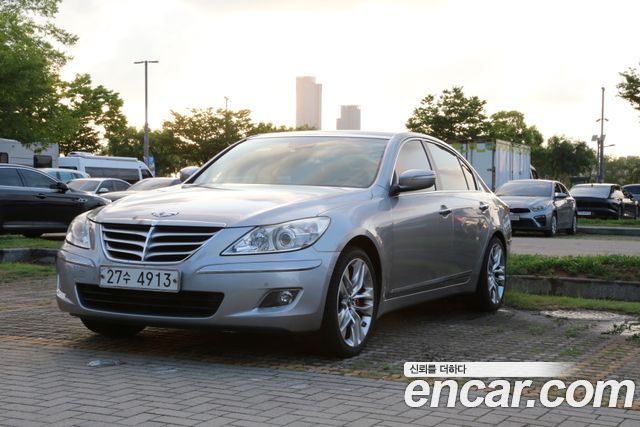 Hyundai Genesis 2010
