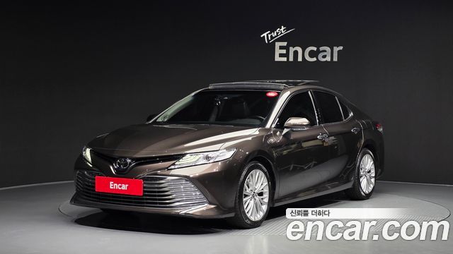 Toyota Camry 2019
