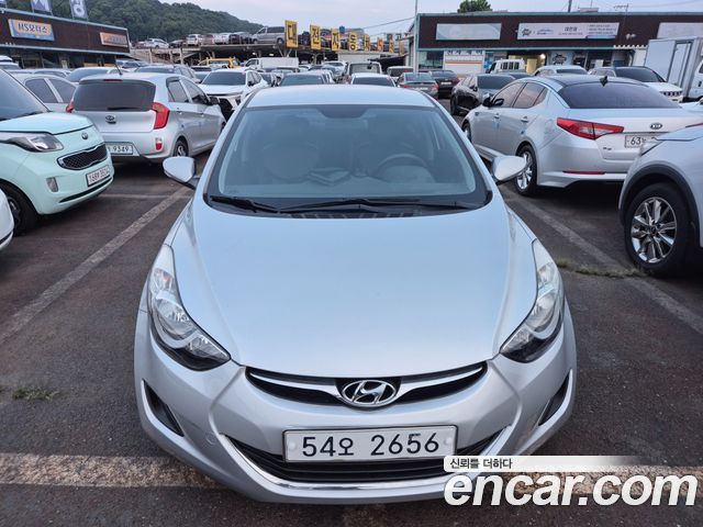 Hyundai AVANTE 2012