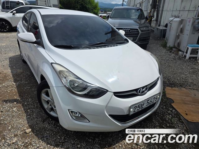 Hyundai AVANTE 2012