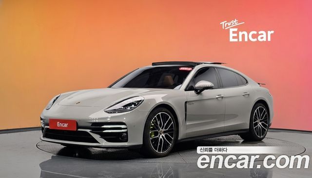 Porsche Panamera 2022