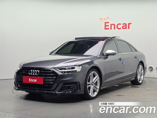 Audi S8 2021