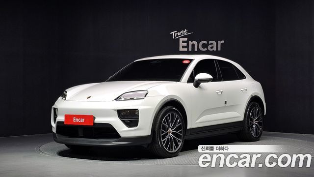 Porsche Macan 2025