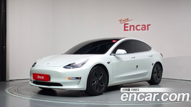 Tesla Model 3 2020