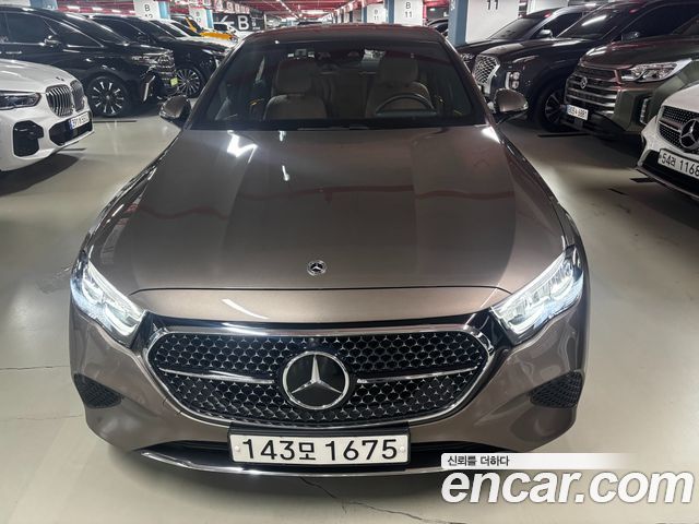 Mercedes-Benz E-Class 2024