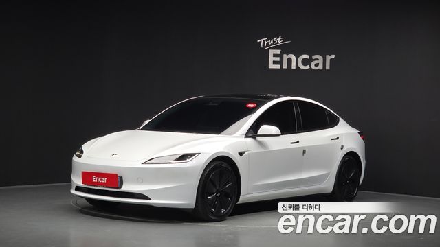 Tesla Model 3 2024