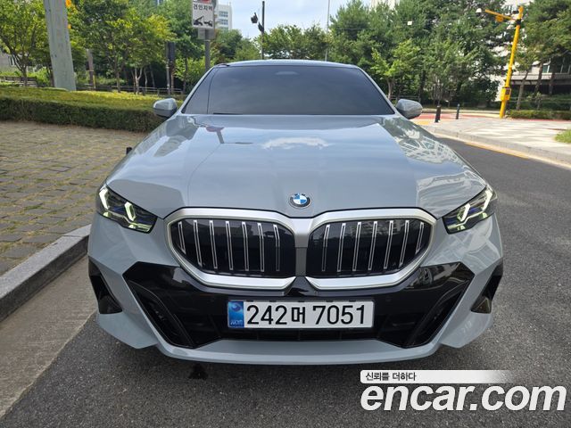 BMW 5-Series 2025