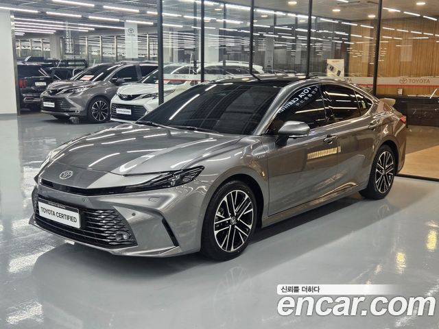Toyota Camry 2025