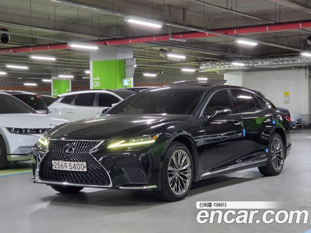 Lexus LS 2021