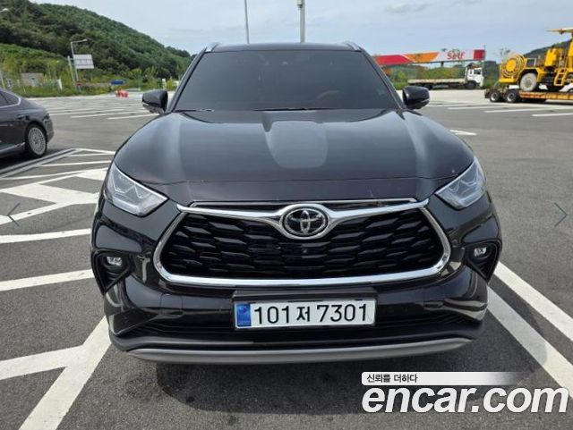 Toyota Highlander 2025