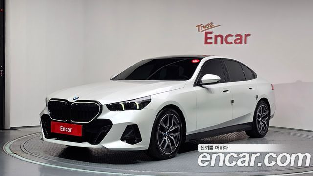 BMW 5-Series 2025