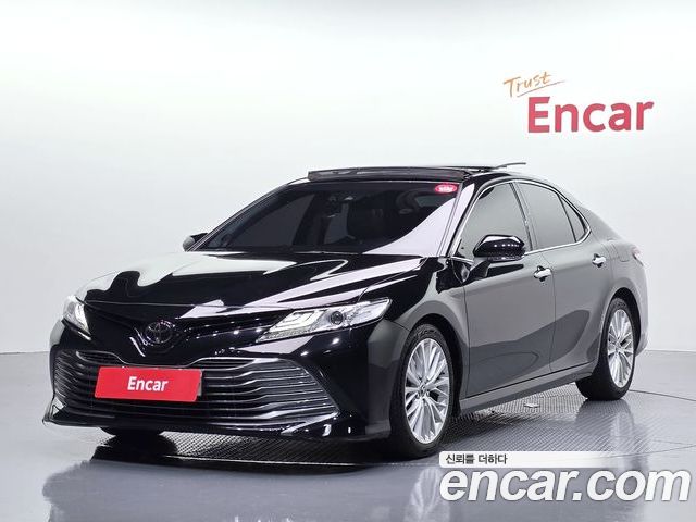 Toyota Camry 2019