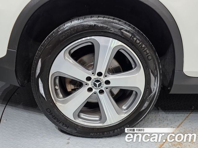 Mercedes-Benz GLC-Class 2019