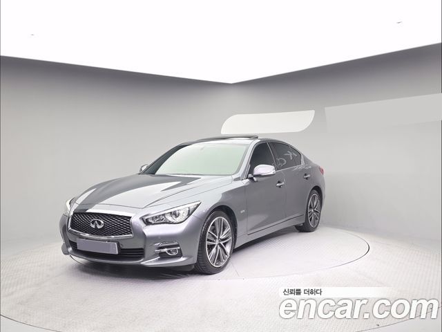 Infiniti Q50 2016