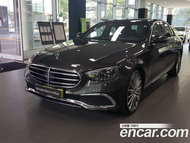 Mercedes-Benz E-Class 2023