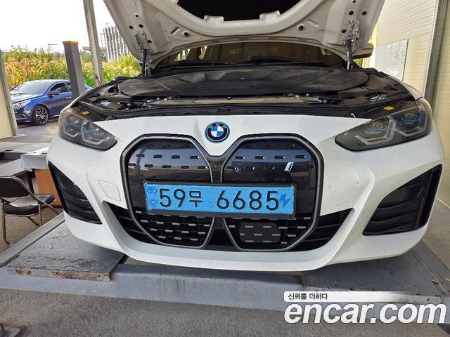 BMW i4 2022