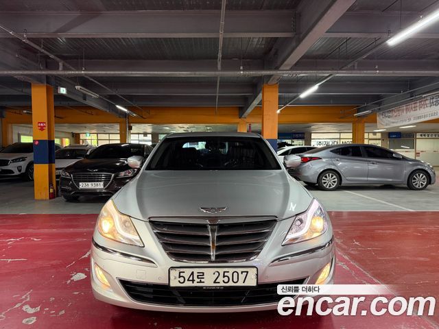 Hyundai Genesis 2011