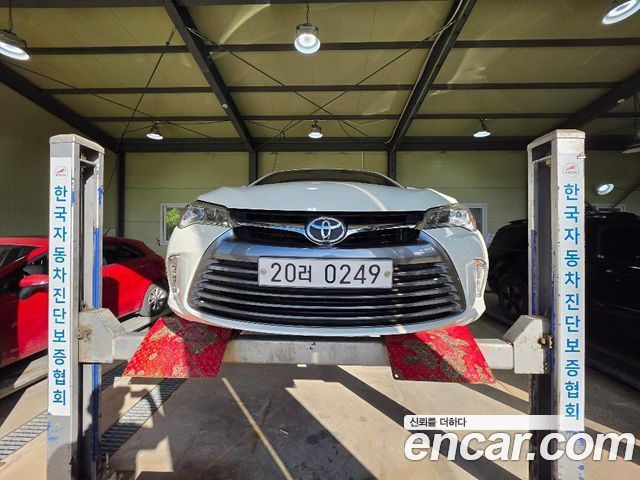Toyota Camry 2016