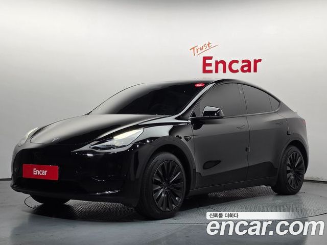 Tesla Model Y 2024