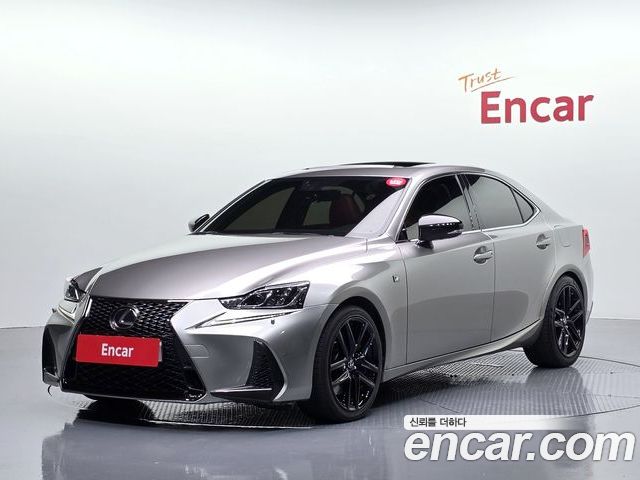 Lexus IS 2018