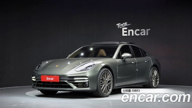 Porsche Panamera 2022