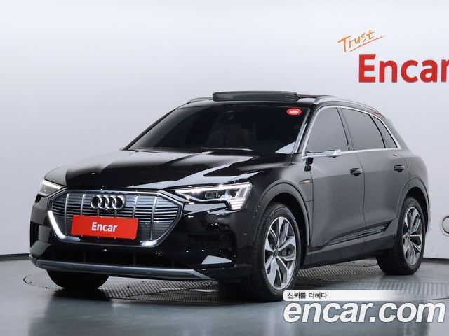 Audi e-tron 2023