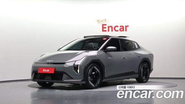 Kia EV4 2025