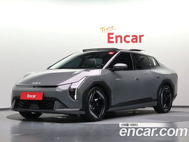 Kia EV4 2025