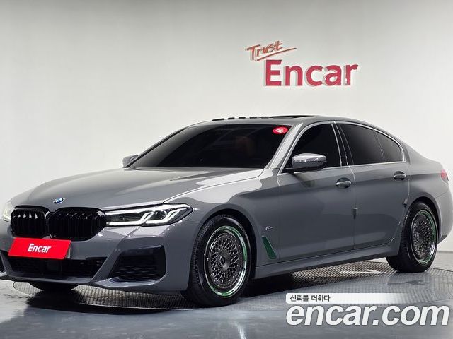 BMW 5-Series 2022