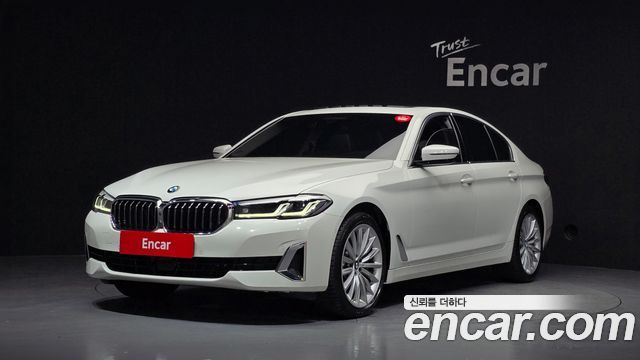 BMW 5-Series 2023