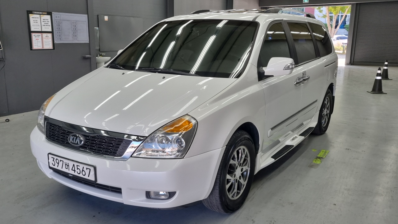 Kia Canival 2012
