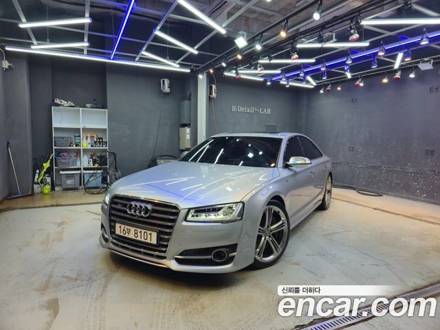 Audi S8 2014