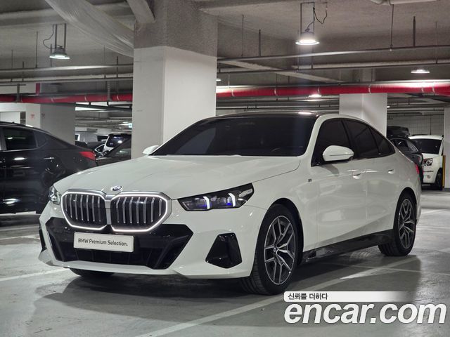 BMW 5-Series 2024