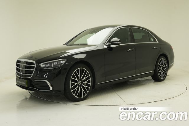Mercedes-Benz S-Class 2025