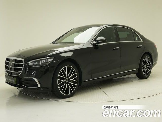 Mercedes-Benz S-Class 2025