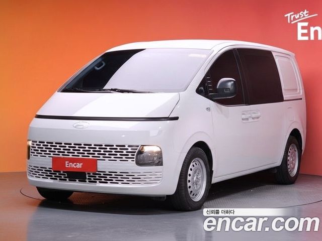 Hyundai Staria 2025