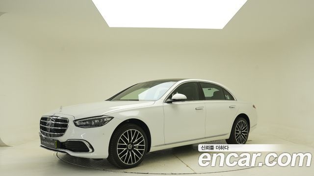 Mercedes-Benz S-Class 2025
