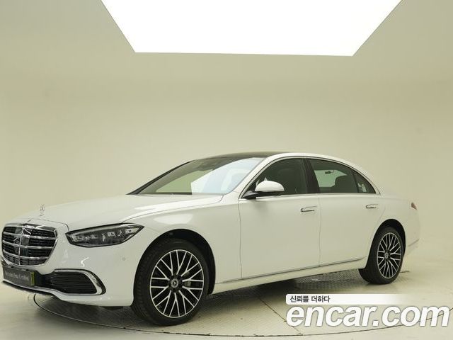 Mercedes-Benz S-Class 2025