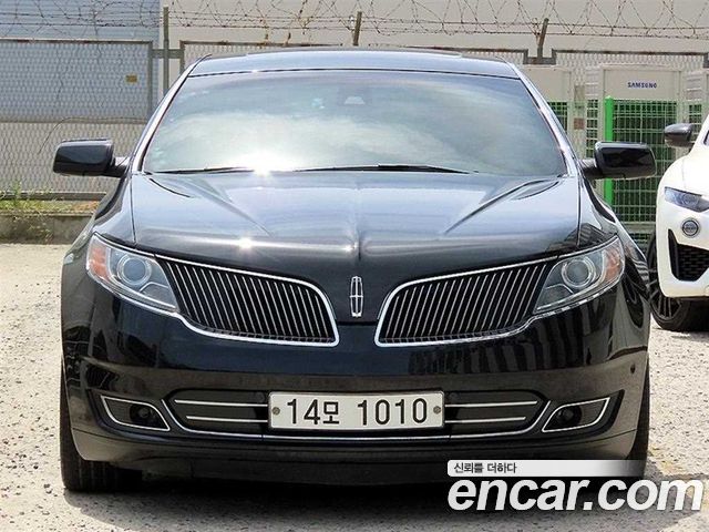 Lincoln MKS 2014