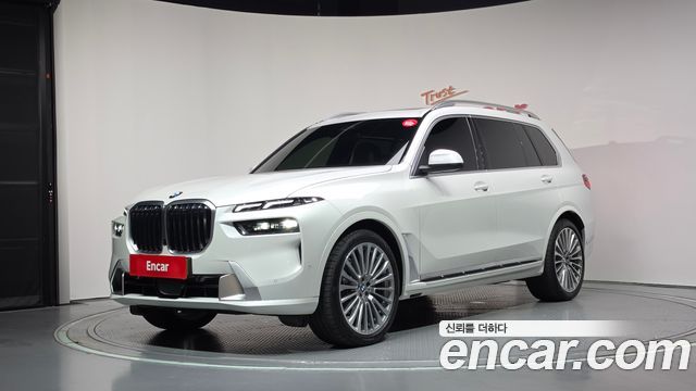 BMW X7 2025