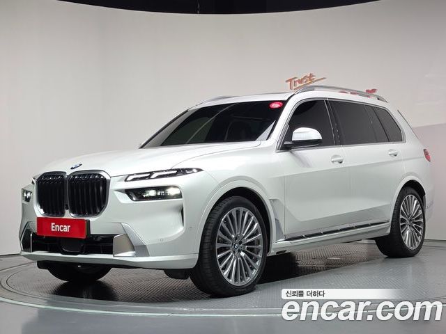 BMW X7 2025