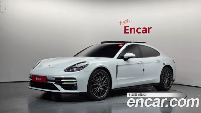 Porsche Panamera 2022
