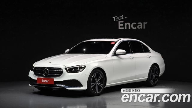 Mercedes-Benz E-Class 2022