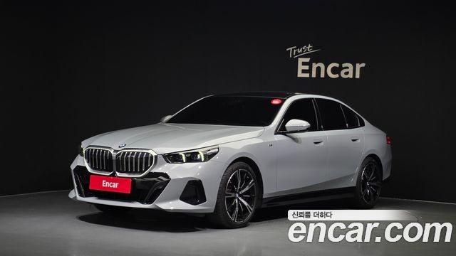 BMW 5-Series 2024