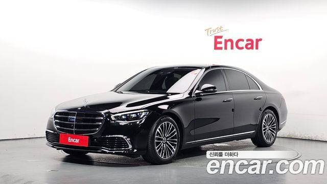 Mercedes-Benz S-Class 2024