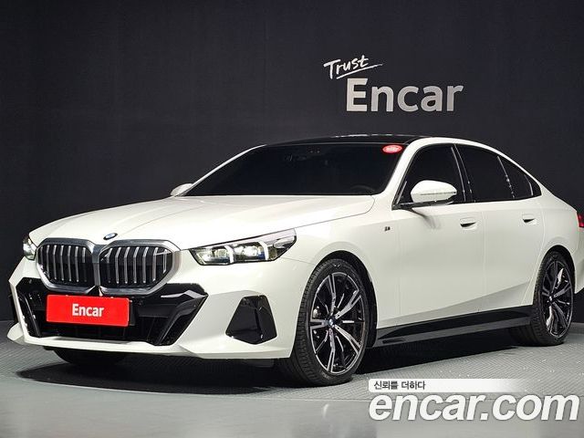BMW 5-Series 2025