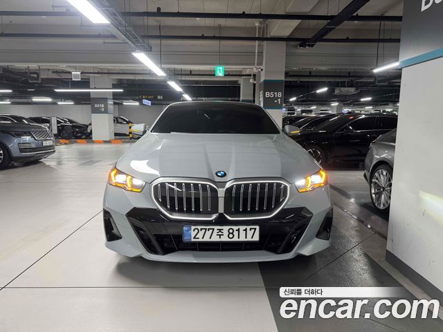 BMW 5-Series 2025
