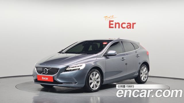 Volvo V40 2018