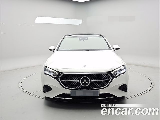 Mercedes-Benz E-Class 2024